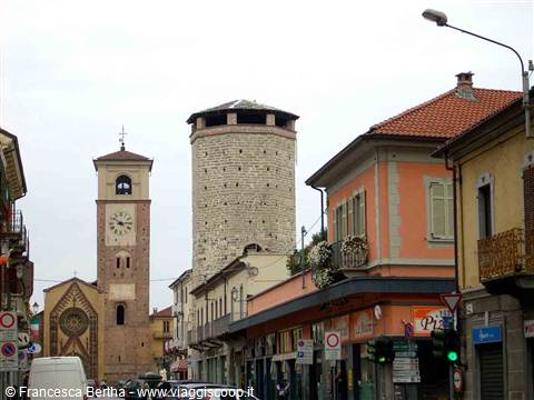Via Po, con l'antica Torre ottagonale