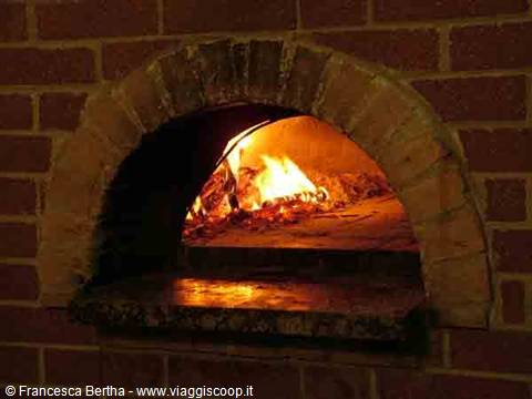 Il forno a legna presso il Ristorante Pizzeria Il Ritrovo