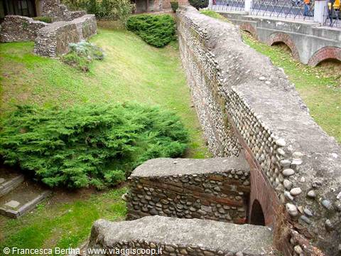 I resti delle mura romane