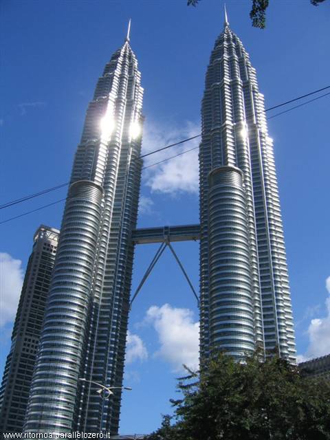 Kuala Lumpur - Petronas sbrilluccicose