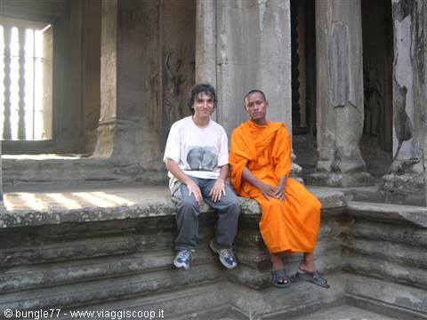 18 - Angkor - Angkor Wat - Io e il monaco