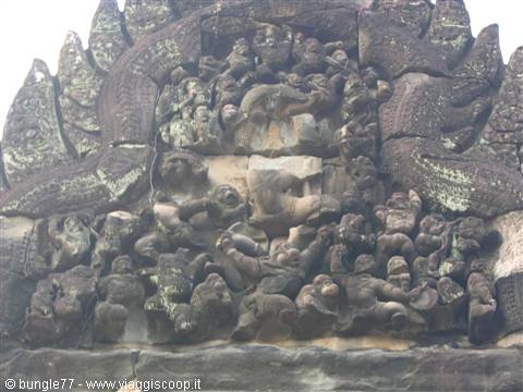 22 - Banteay Samre - Battaglia delle scimmie