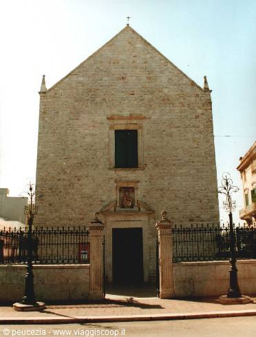 facciata della chiesa di monteverde by day