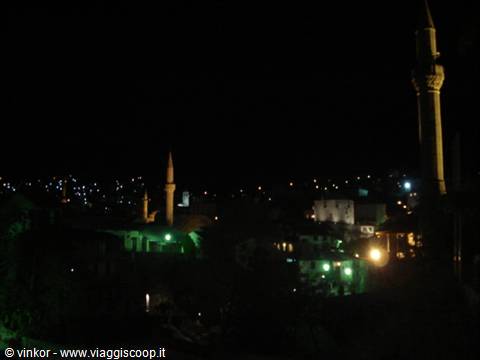 Mostar: veduta notturna