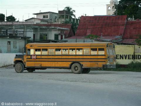 scuolabus a Santa Elena (Guatemala)