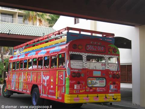 tipico autobus dell'isola