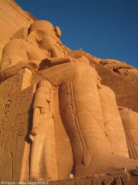 Ramses statue with his wife Nefertari ones