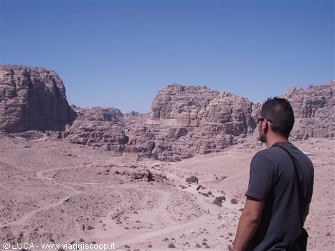 Vista valle città di Petra