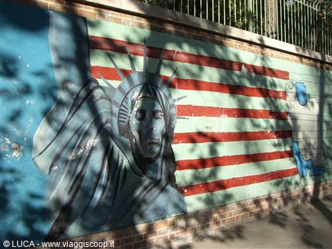 Tehran - Murales vecchia ambasciata USA