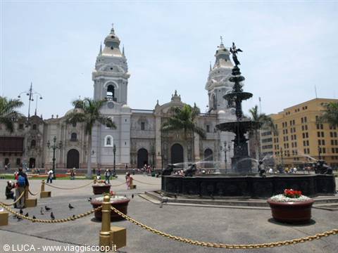 Lima - Plaza de Armas - Cattedrale