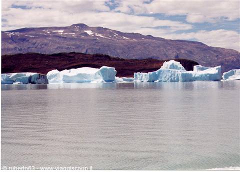 lago glaciale sud patagonia