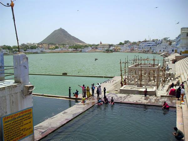 the sacred lake of Pushkar