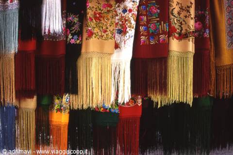 Tolkuchka - silk bazaar