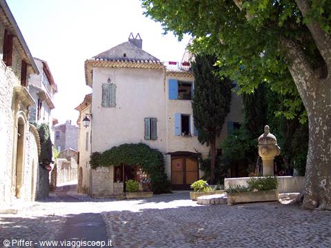 Provençal little square