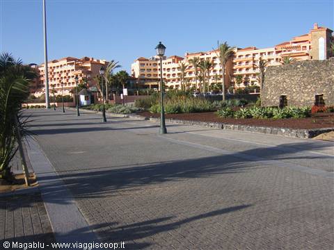 Seaside walk in Caleta de Fuste
