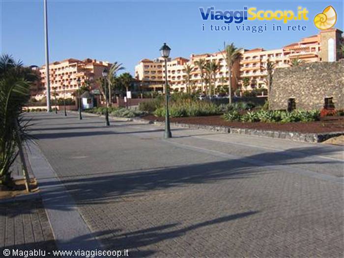 Seaside walk in Caleta de Fuste