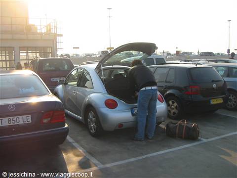 'magghino' in the car park