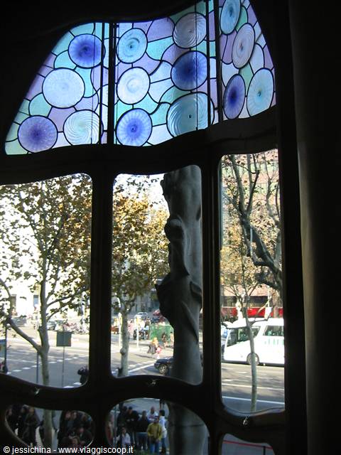 inside casa batllo