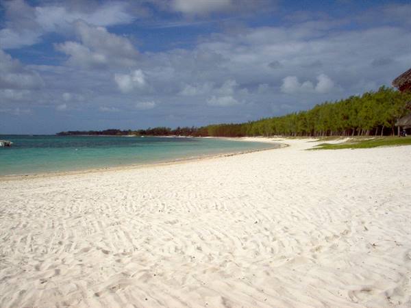 Belle Mare beach