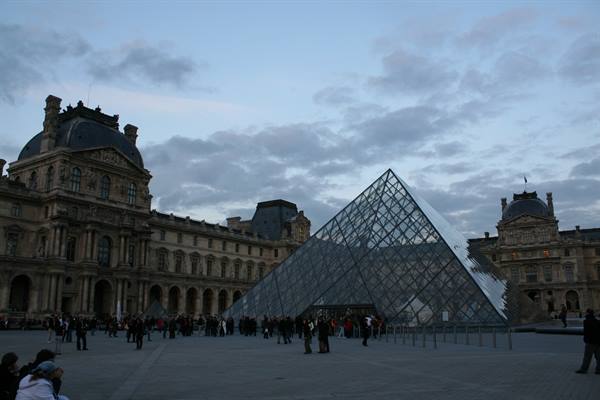 Louvre Museum