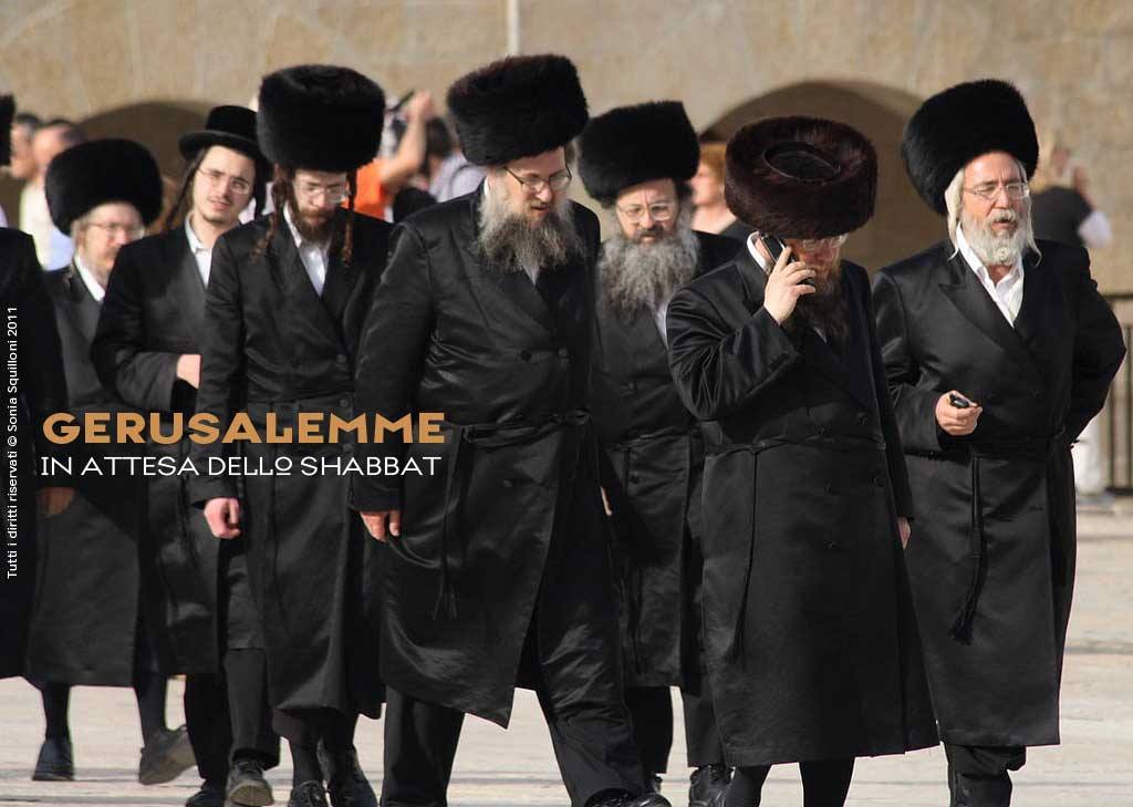 Orthodox Jews towards the Western Wall
