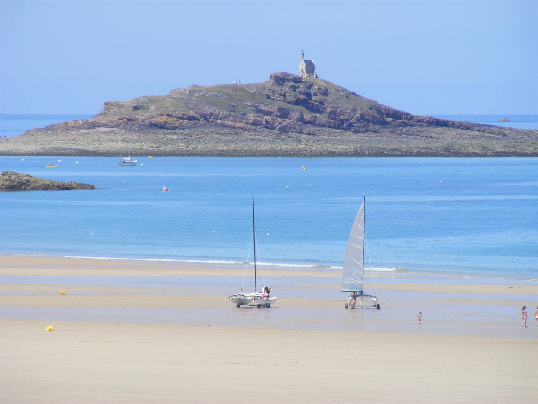 GOLDEN BEACH