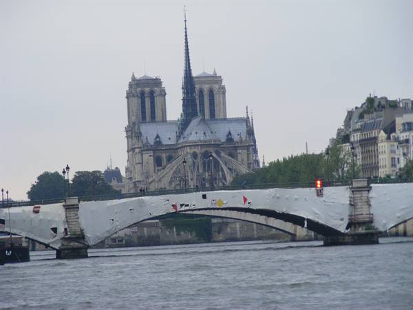 PARIS: NOTRE DAME FROM THE BATEAU MOUCHE