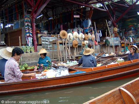 Damnoen Saduak - Floating Market
