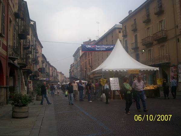 Via Roma, panoramic Stand