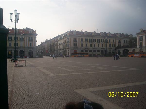 A glimpse of the beautiful Piazza Garibaldi