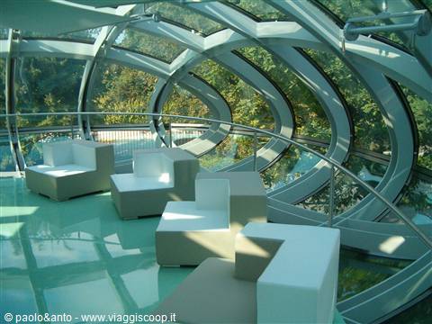 the interior of the meeting room