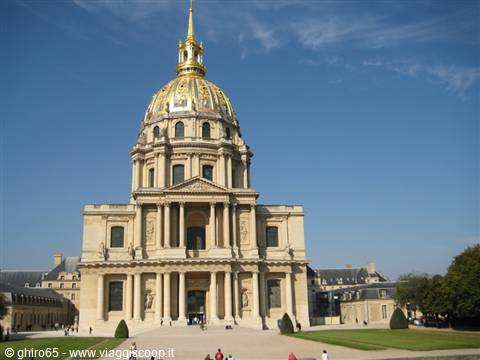 Les Invalides in Paris, golden dome under blue sky