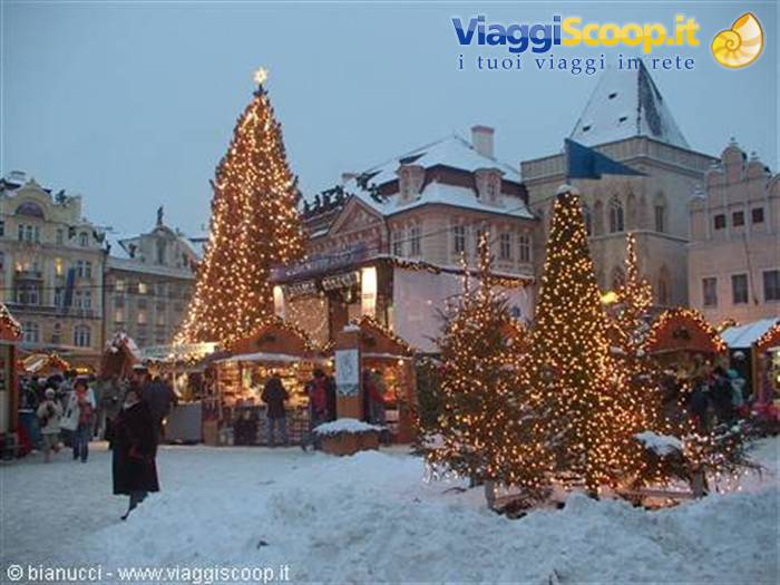 Christmas market at sunset in the Old Town Square
