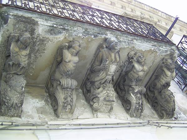 the balconies, modica