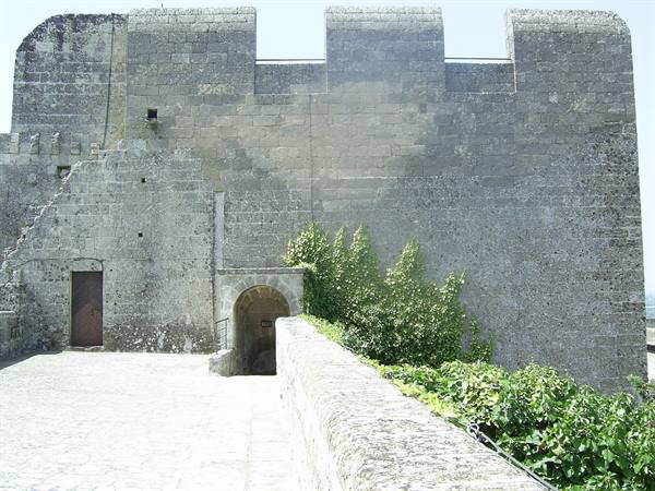 oria, castle battlements