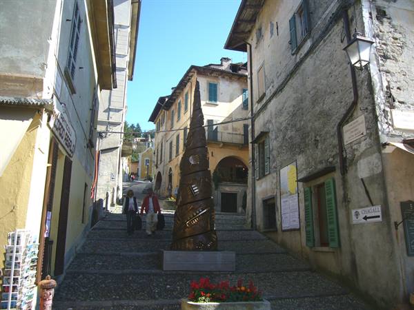 ORTA - THROUGH THE STREETS