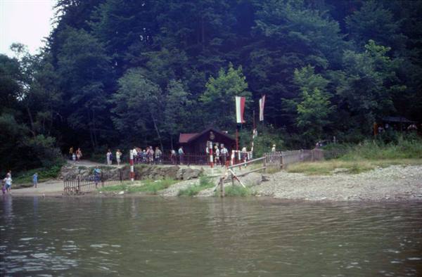 DUNAJEC RIVER - THE SLOVAK BANK