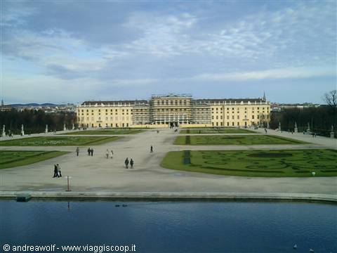Schonbrunn. View from the Gloriette overlooking the palace