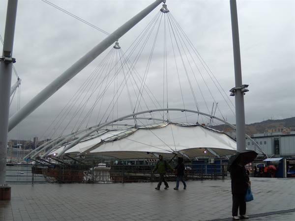 Aquarium exterior