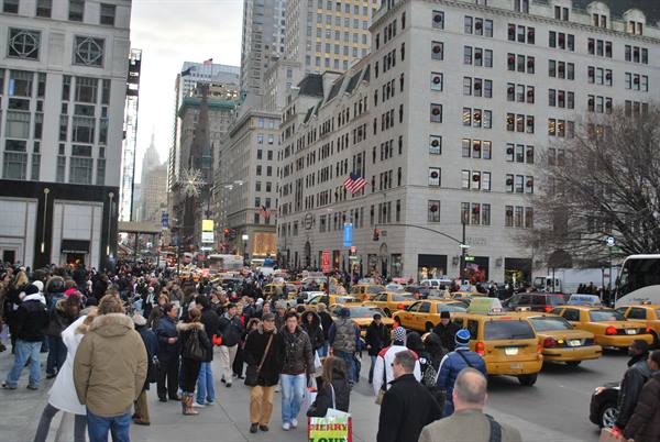 Crowd on 5th Avenue 