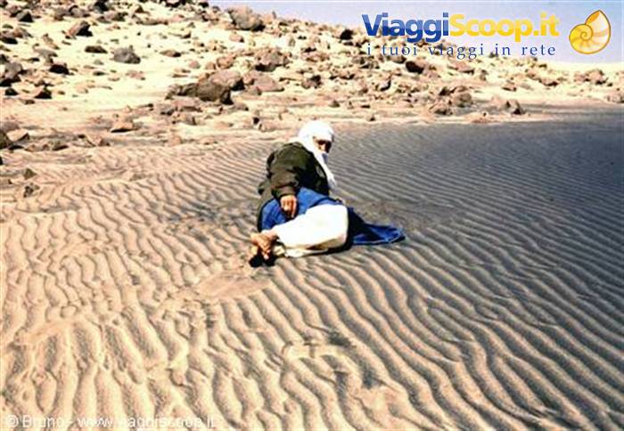 Algerian Sahara - On the black dune