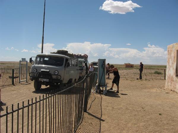 Refuelling in the Gobi desert