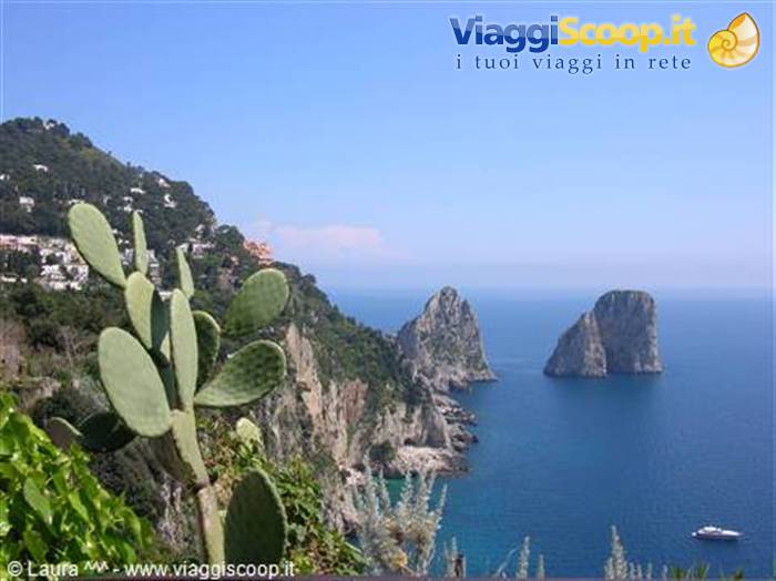 Capri and its FARAGLIONI!