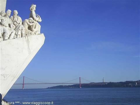 MONUMENT TO THE DISCOVERIES AND 25 ABRIL BRIDGE