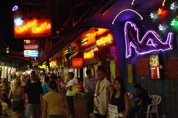 pat pong the second-hand and f**a market
