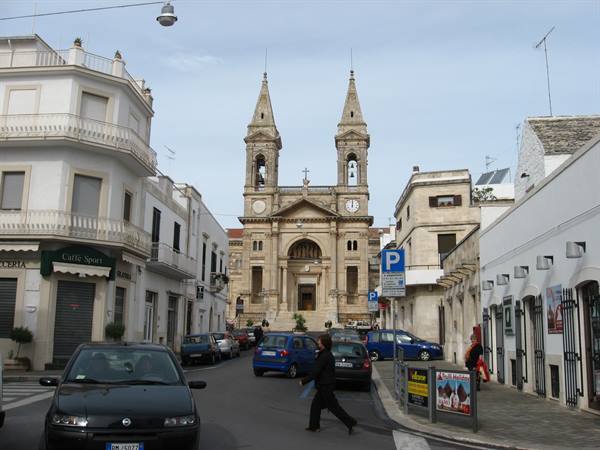 Alberobello : The Cathedral