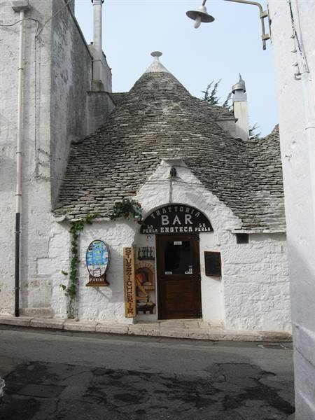 Alberobello : wine shop
