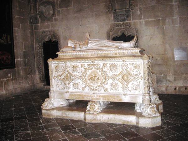 The Jerónimos Monastery : tomb of Vasco da Gama