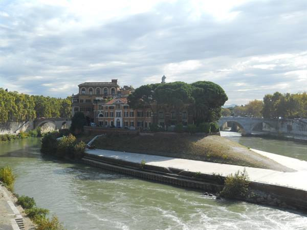 Tiber Island
