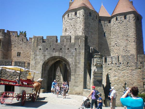 entrance carcassonne castle